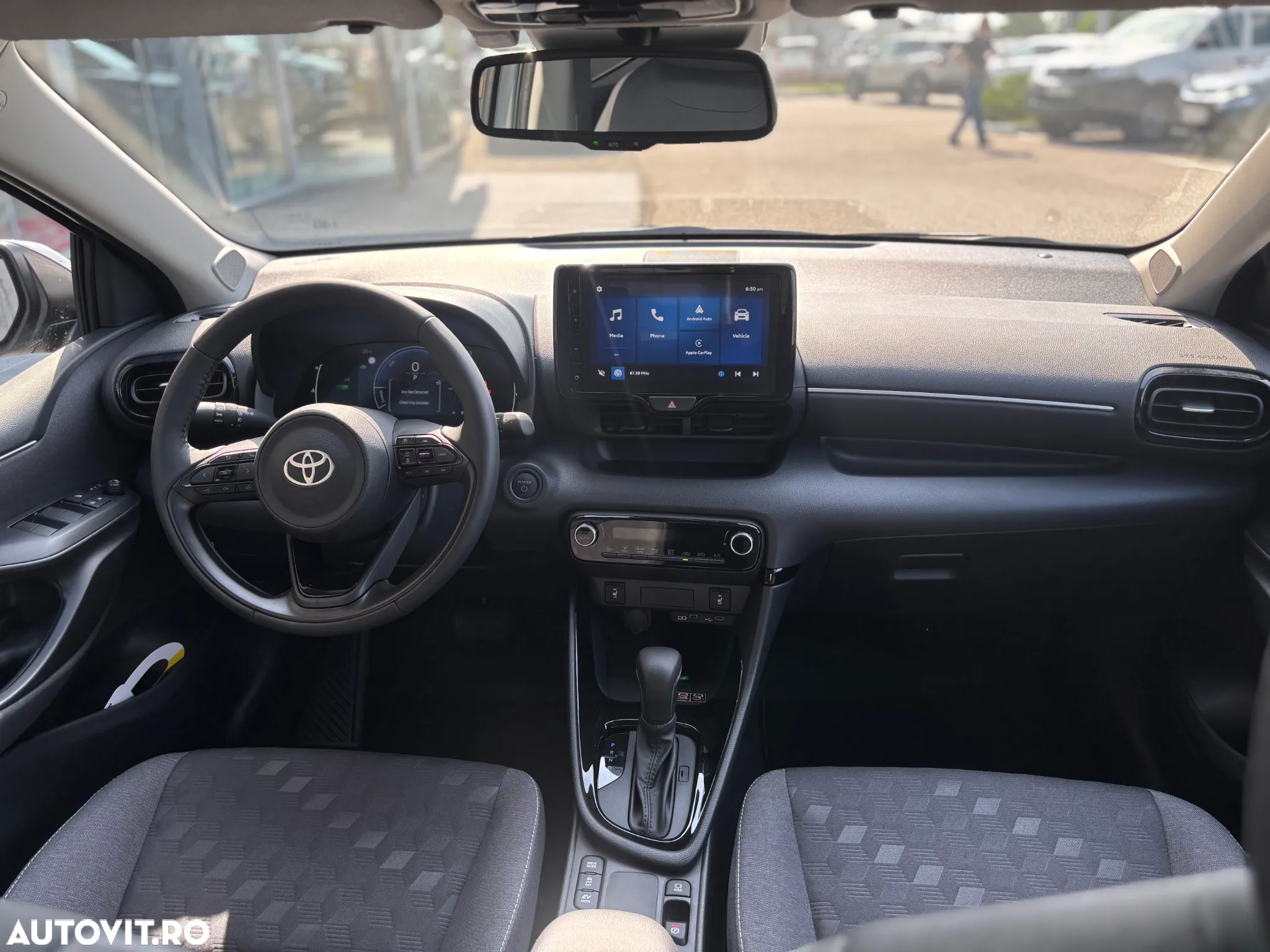 Toyota Yaris 1.5 VVT-i HSD Dynamic - 14