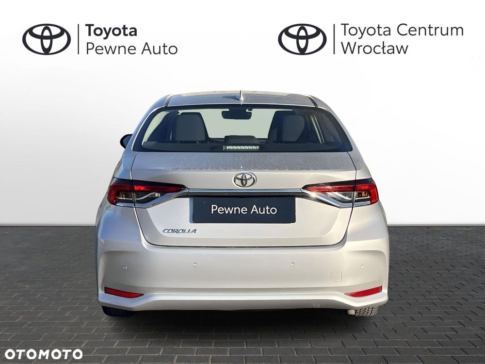 Toyota Corolla - 4