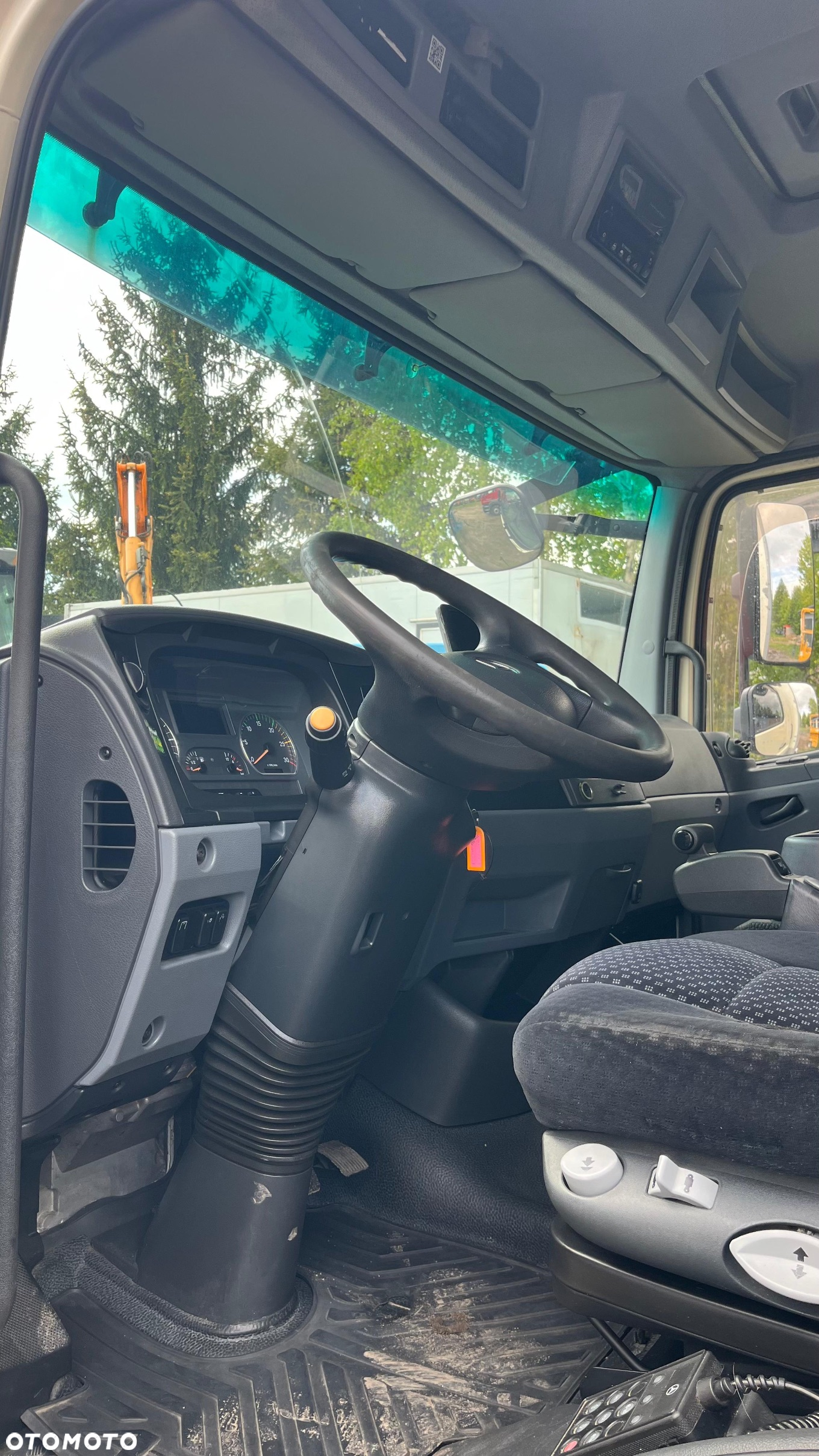 Mercedes-Benz Atego 1222 Chłodnia Agregat THERMO KING T-800R Winda Klimatyzacja Sprowadzony (Izoterma, kontener) - 19