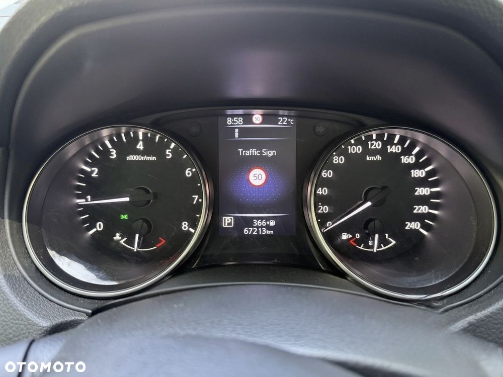 Nissan Qashqai 1.2 DIG-T N-Connecta Xtronic - 9