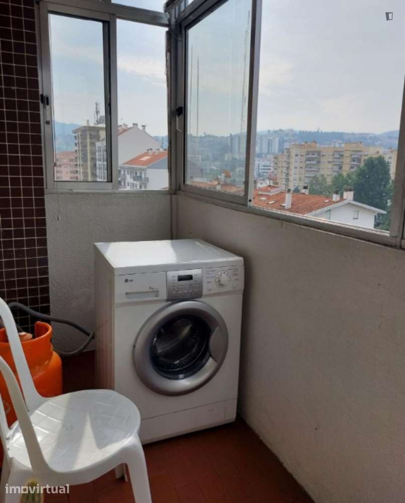 Quarto - localizado em Norton de Matos Coimbra - Grande imagem: 5/14