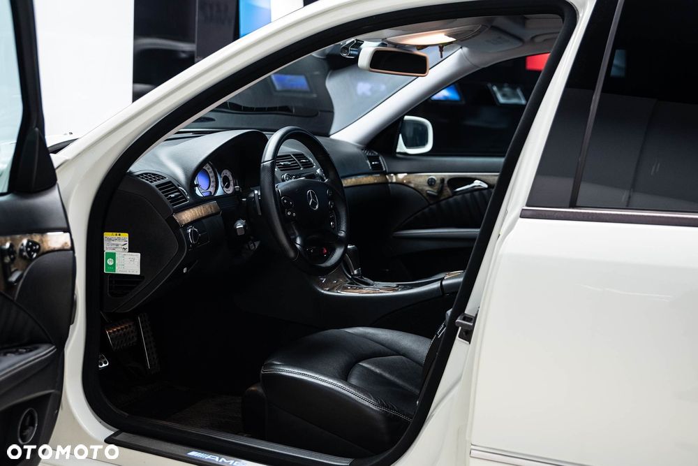Mercedes-Benz Klasa E 500 Avantgarde - 19