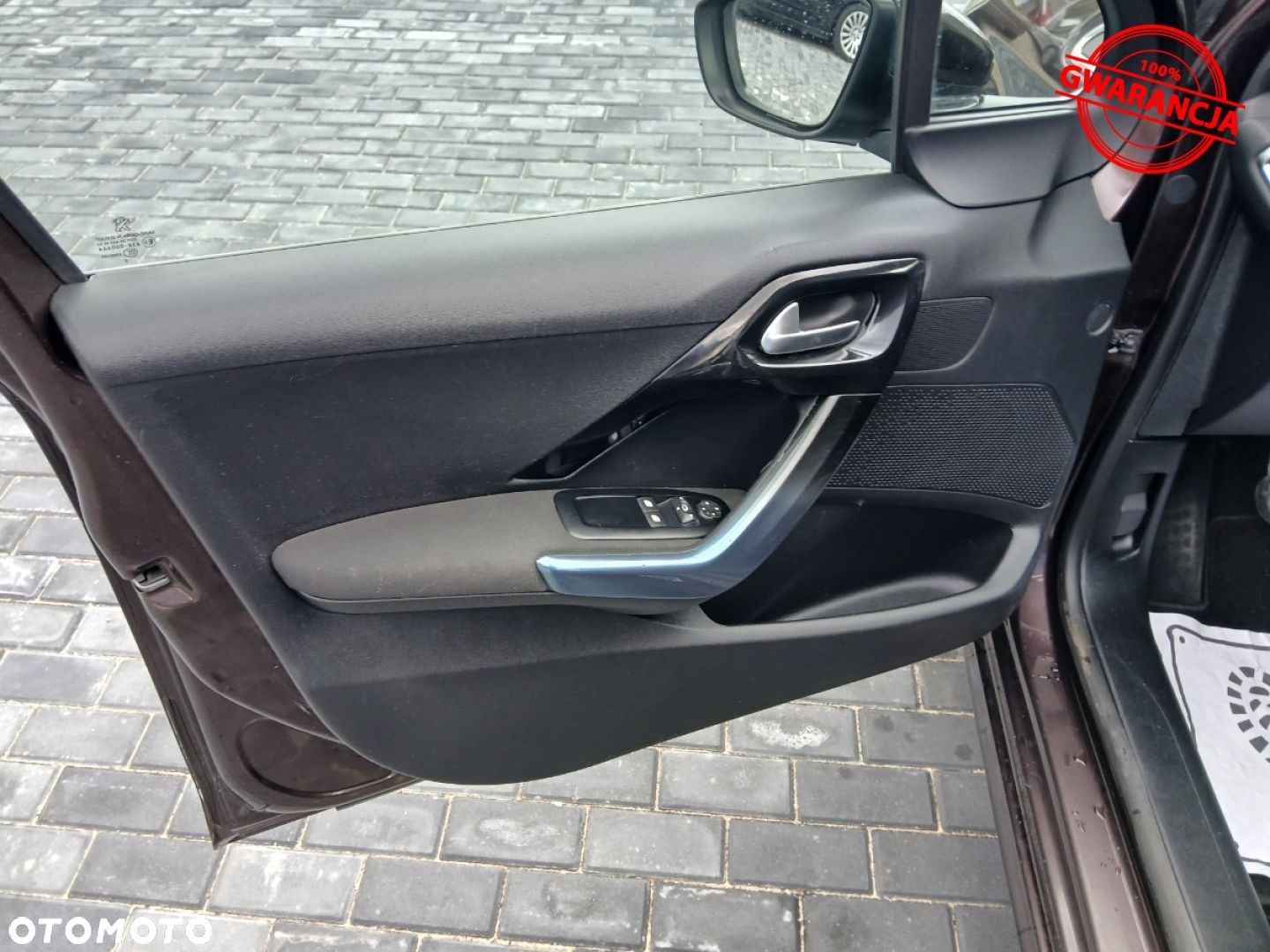 Peugeot 208 - 31