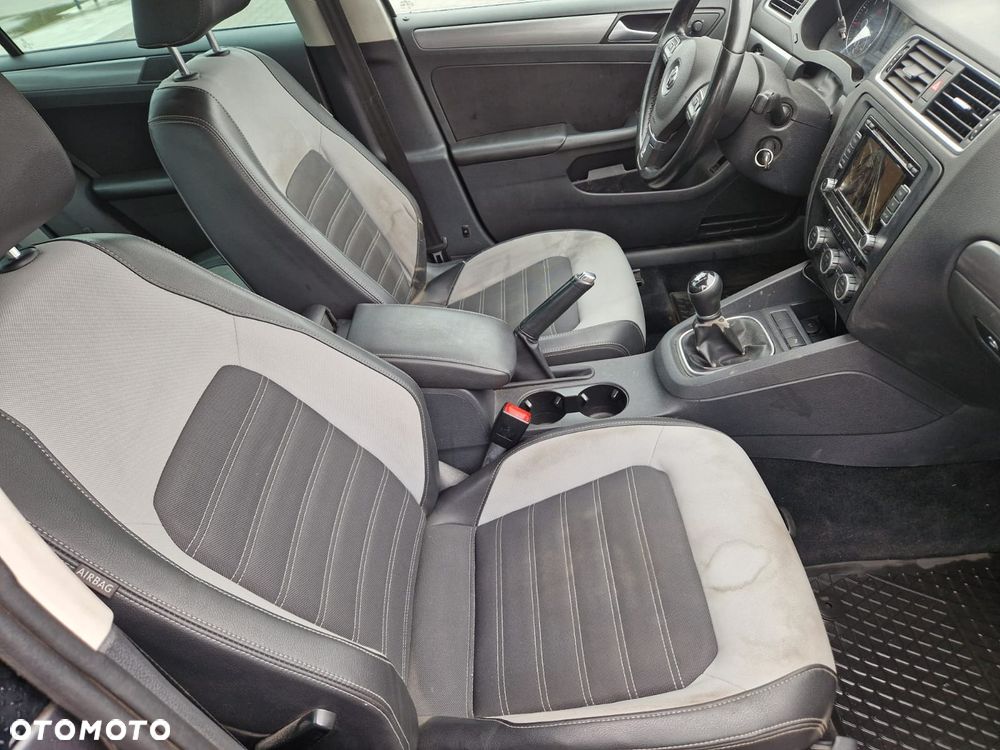 Volkswagen Jetta 1.4 TSI Highline - 14