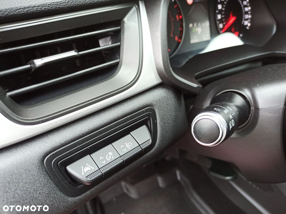 Renault Captur - 19