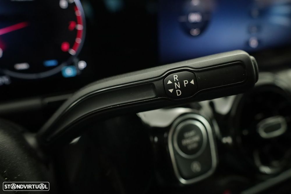Mercedes-Benz GLA 200 - 16