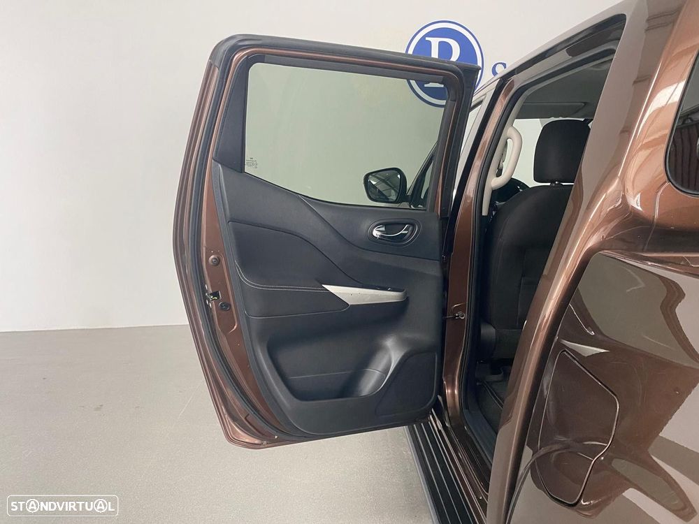 Nissan Navara 2.3 dCi CD 4WD N-Connecta - 10