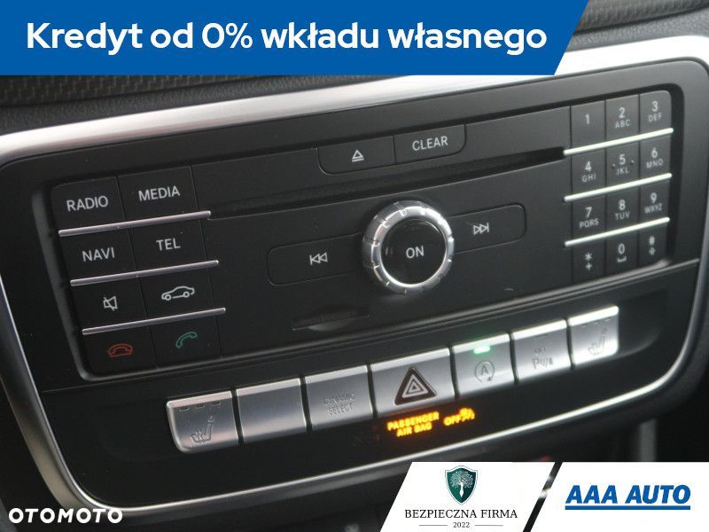 Mercedes-Benz GLA - 13