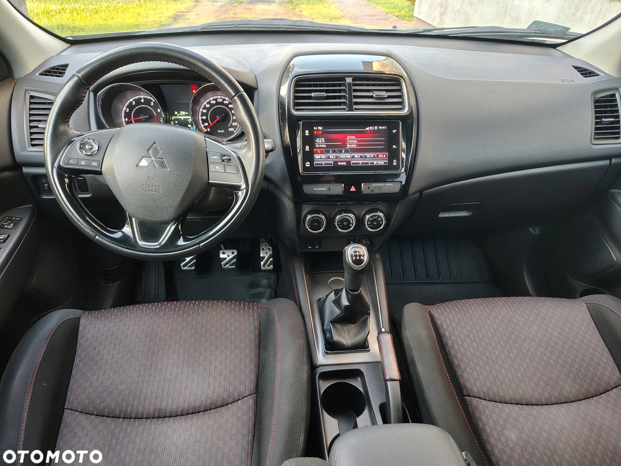 Mitsubishi ASX - 8