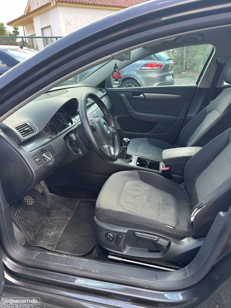 VW Passat Variant 1.6 TDI BlueMotion - 9
