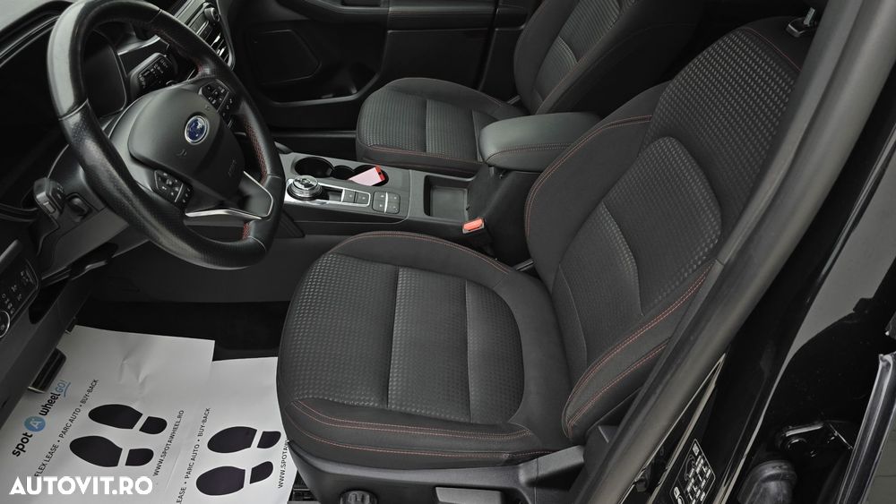Ford Kuga - 12