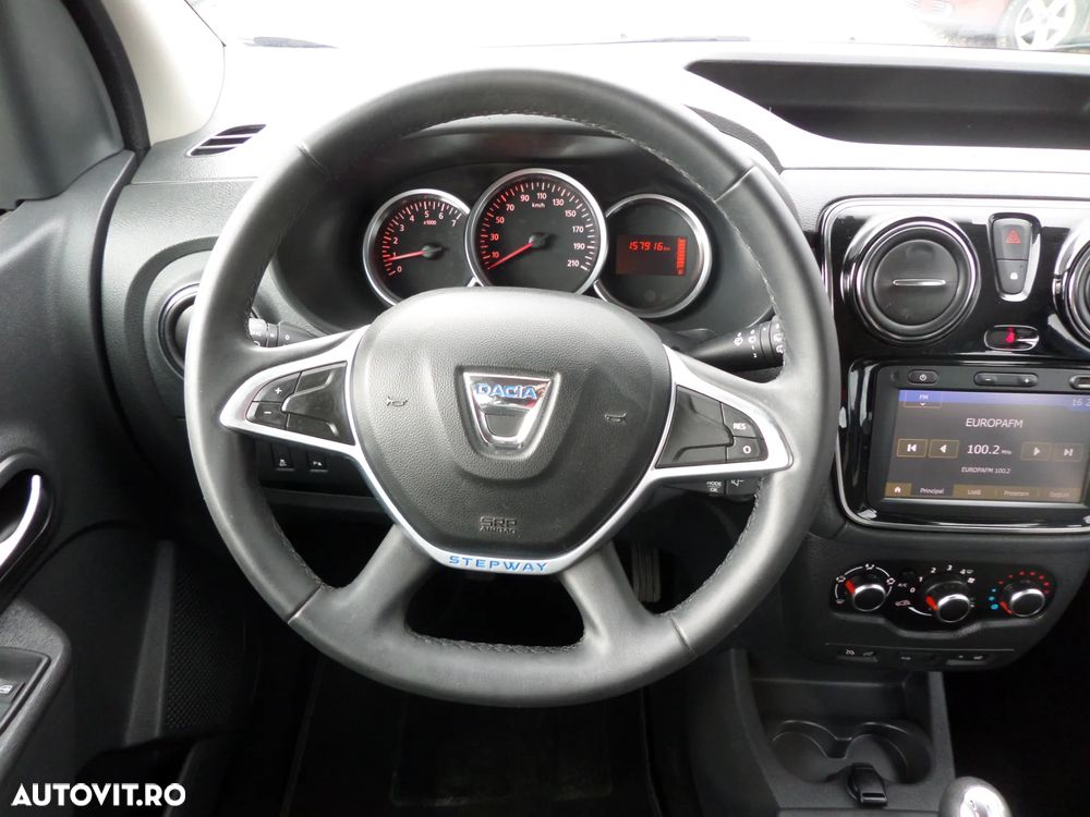Dacia Dokker dCi 90 Stepway Celebration - 32