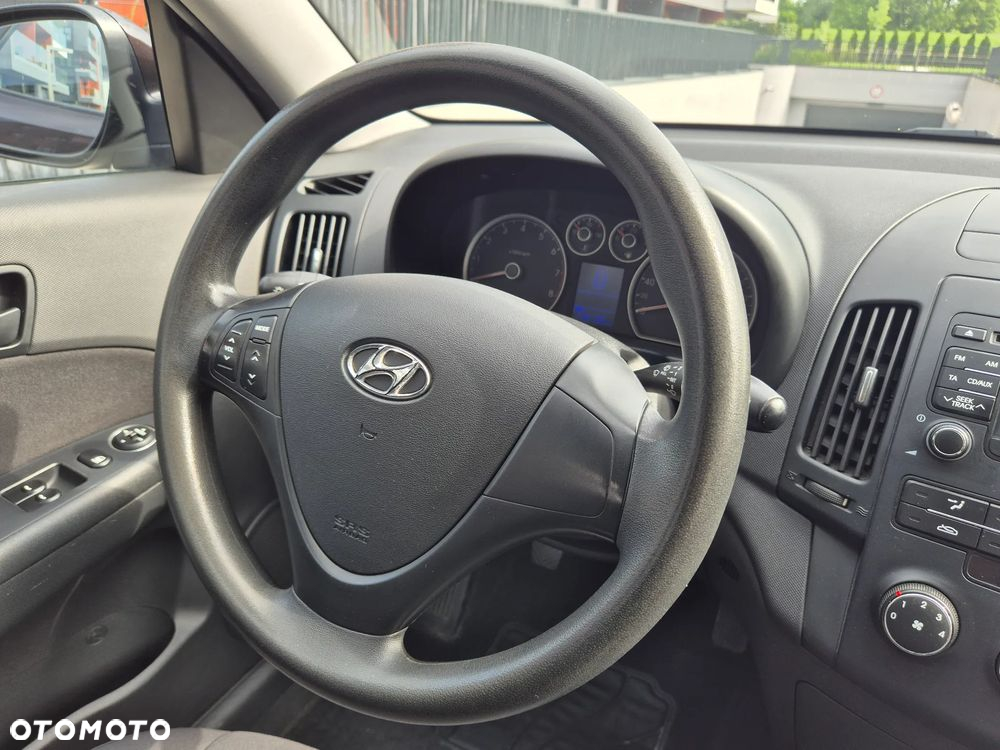 Hyundai i30 1.4 Comfort - 13