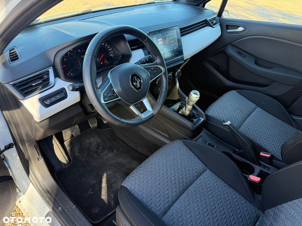 Renault Clio - 16