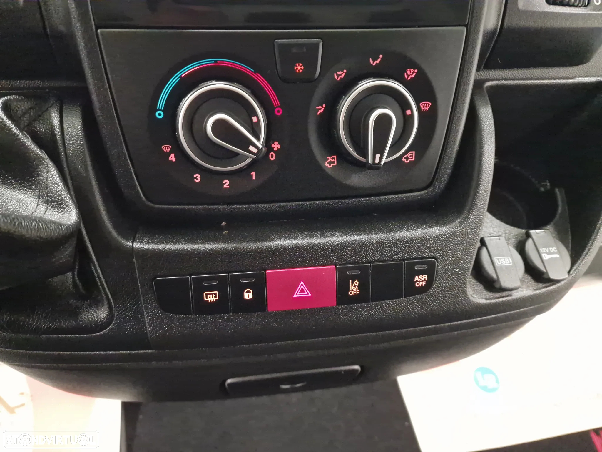 Peugeot BOXER 2.2 BLUEHDi 335 L2H2 Pro GPS CAM. TRASEIRA IVA DEDUTIVEL - 56