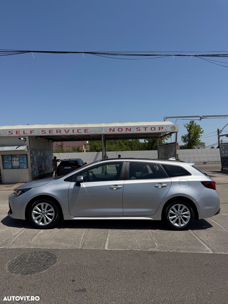 Toyota Corolla 1.8 HSD Business - 8