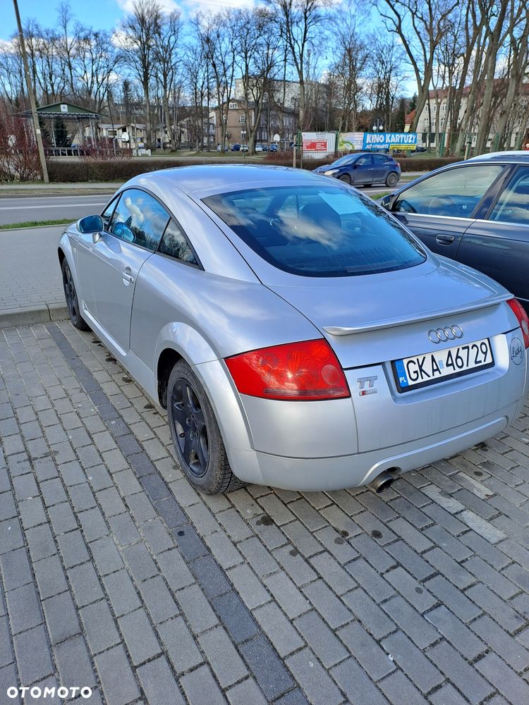 Audi TT S Coupé - 3