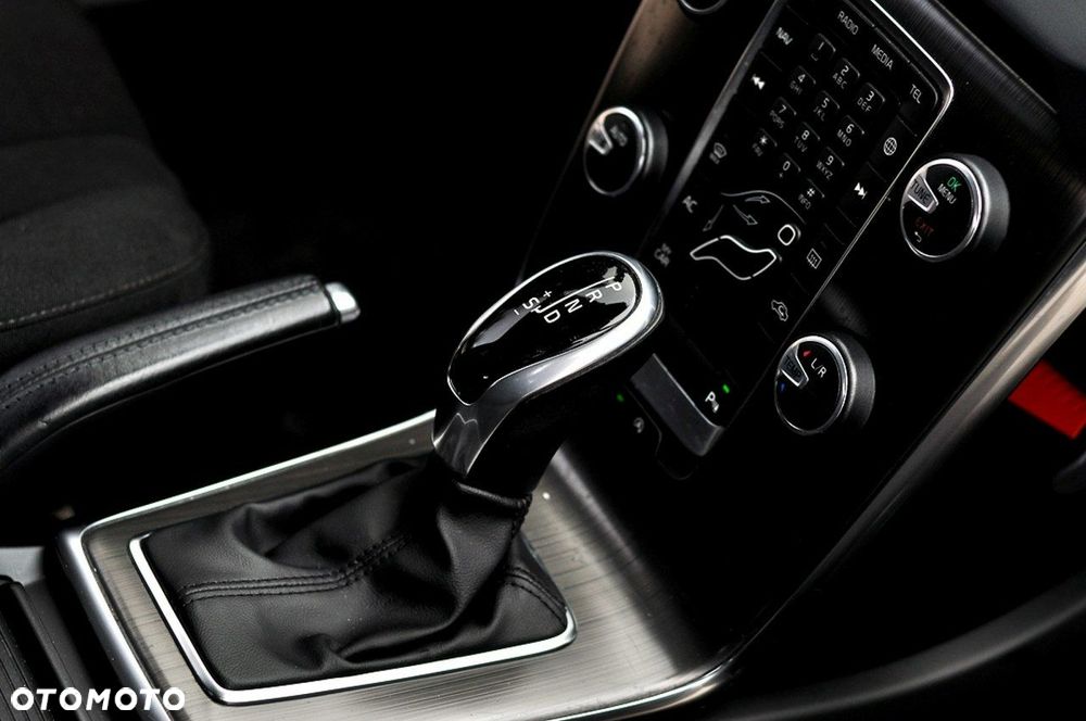 Volvo V40 D2 Momentum - 21