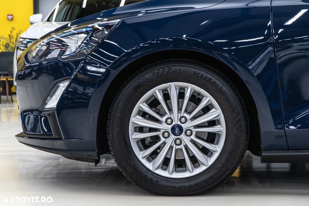 Ford Focus 1.5 EcoBlue Start-Stopp-System Aut. TITANIUM - 40
