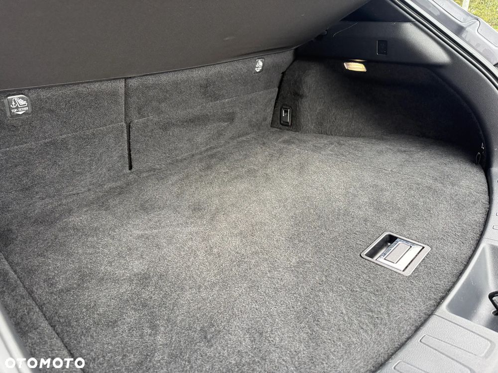 Lexus UX 250h GPF Prestige AWD - 32