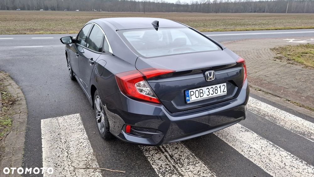 Honda Civic 1.5 i-VTEC Turbo CVT Elegance - 11