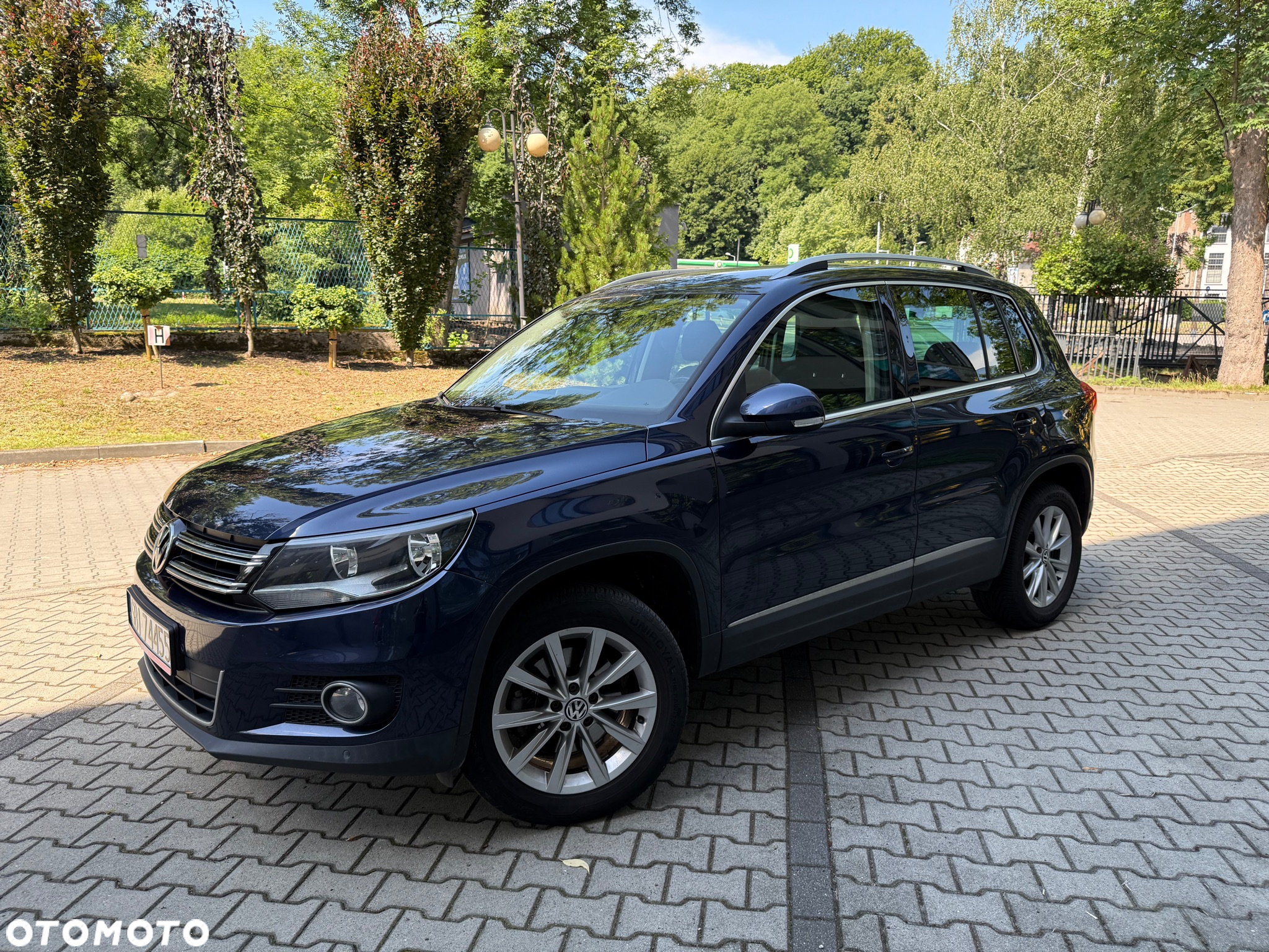 Volkswagen Tiguan 1.4 TSI BlueMotion Technology Lounge Sport & Style - 2