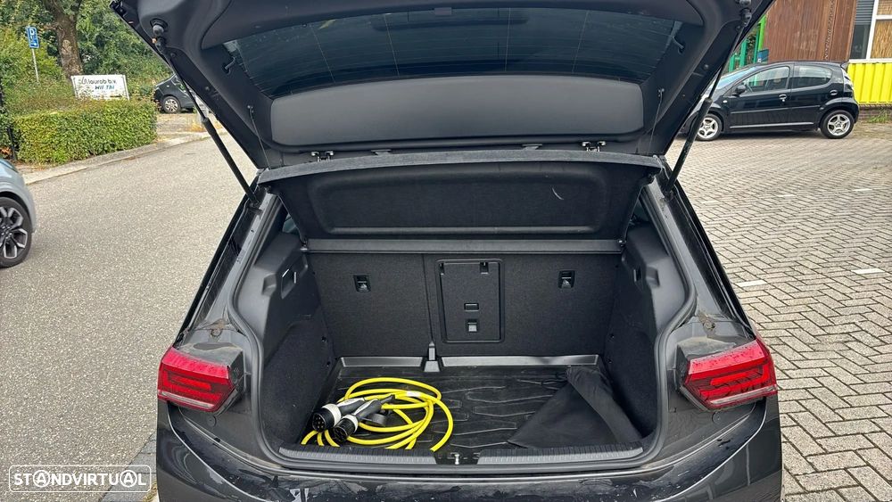VW ID.3 Pro - 12