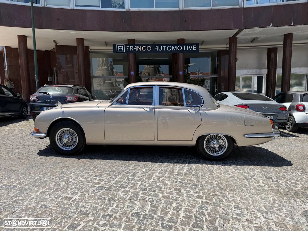 Jaguar S-Type - 1