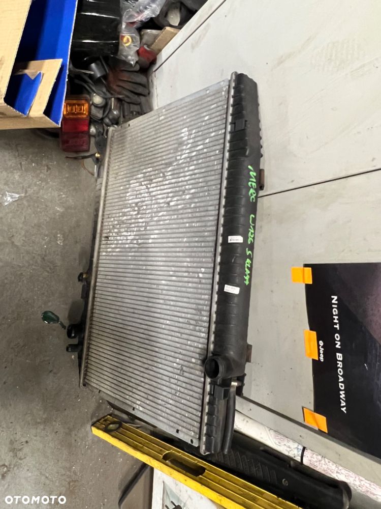 Chłodnica wody mercedes w126 s-klasa automat - 1