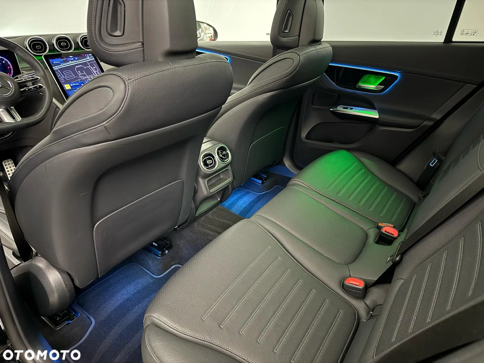 Mercedes-Benz GLC - 12