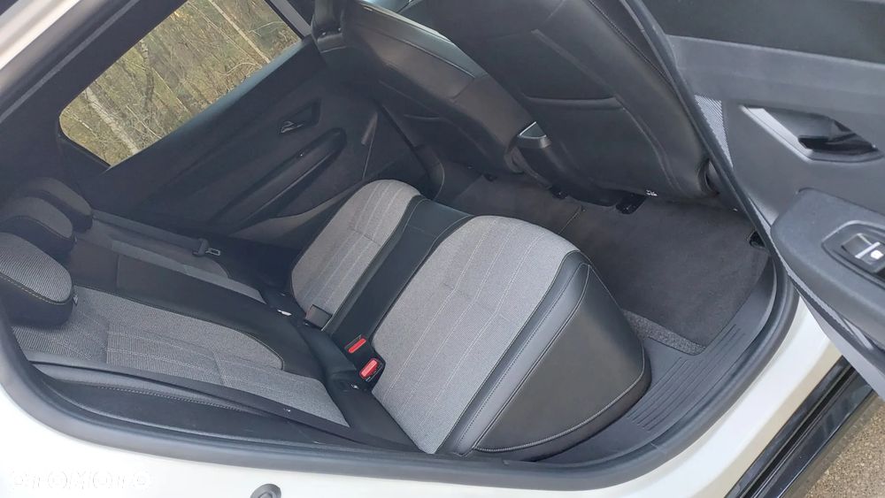 Renault Megane EV40 Techno - 17