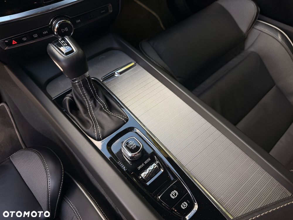 Volvo S60 T4 R-Design - 30