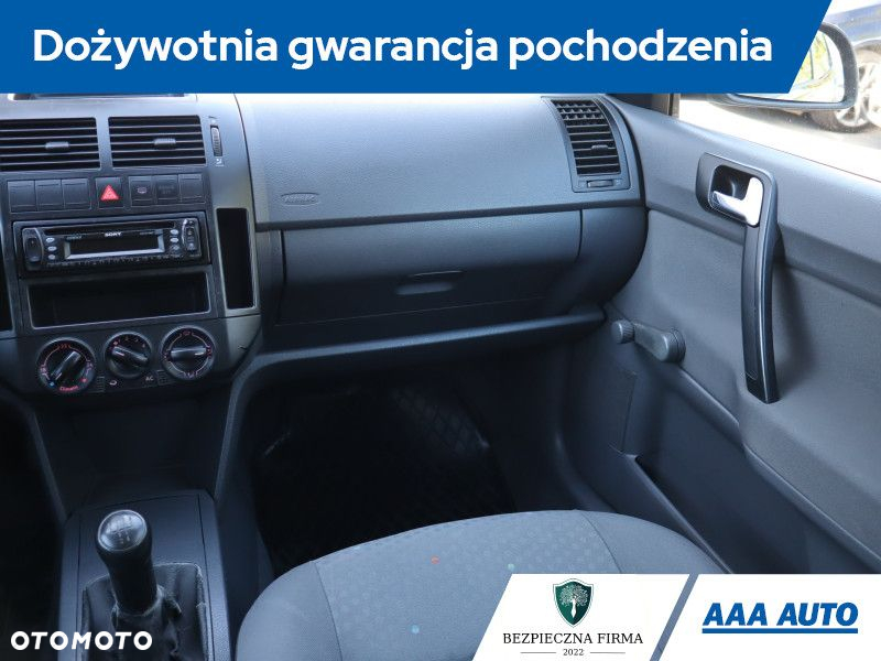 Volkswagen Polo - 9
