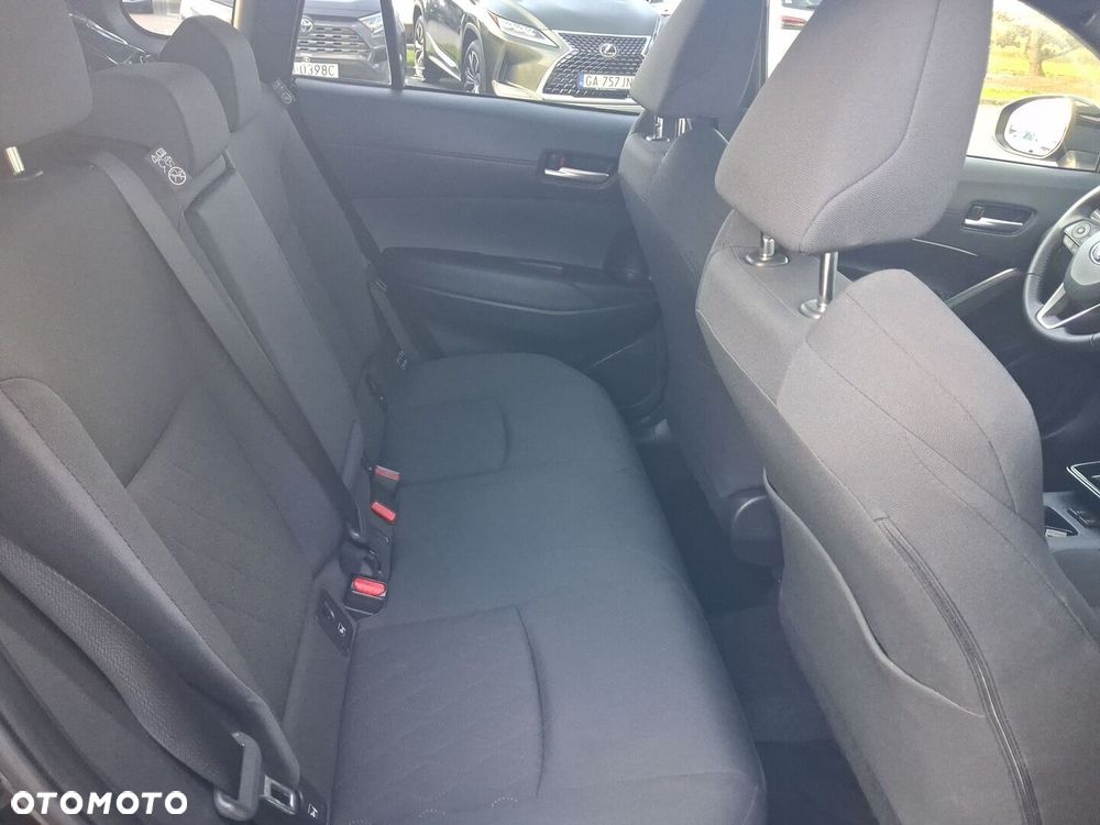 Toyota Corolla Cross - 16