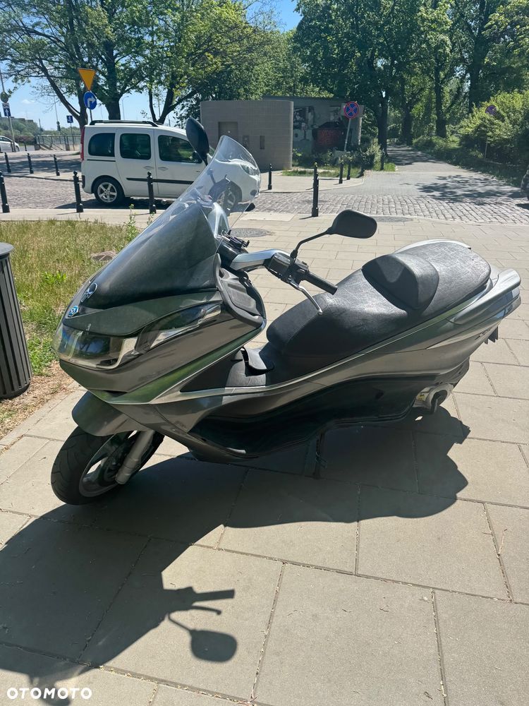 Piaggio X10 - 1