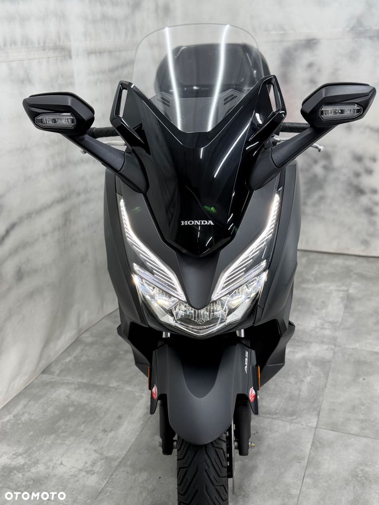 Honda NSS - 11