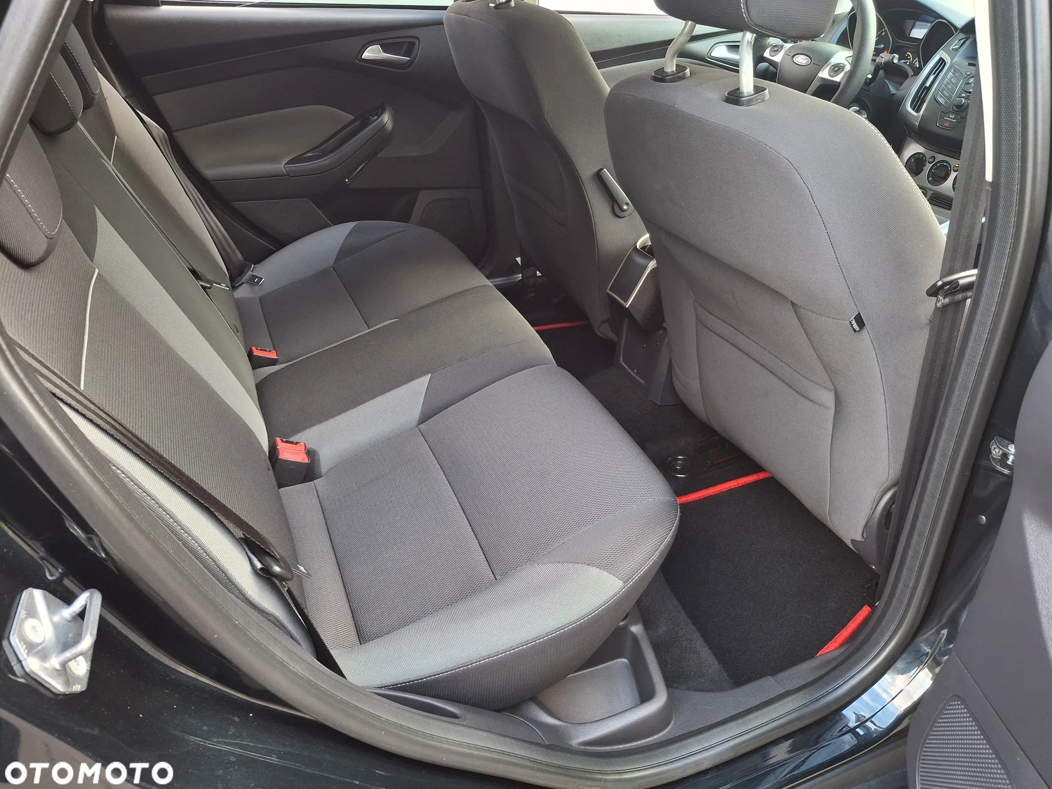 Ford Focus 1.6 Ambiente - 14