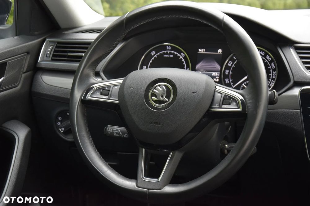 Skoda Superb 2.0 TDI 4x4 Style - 28