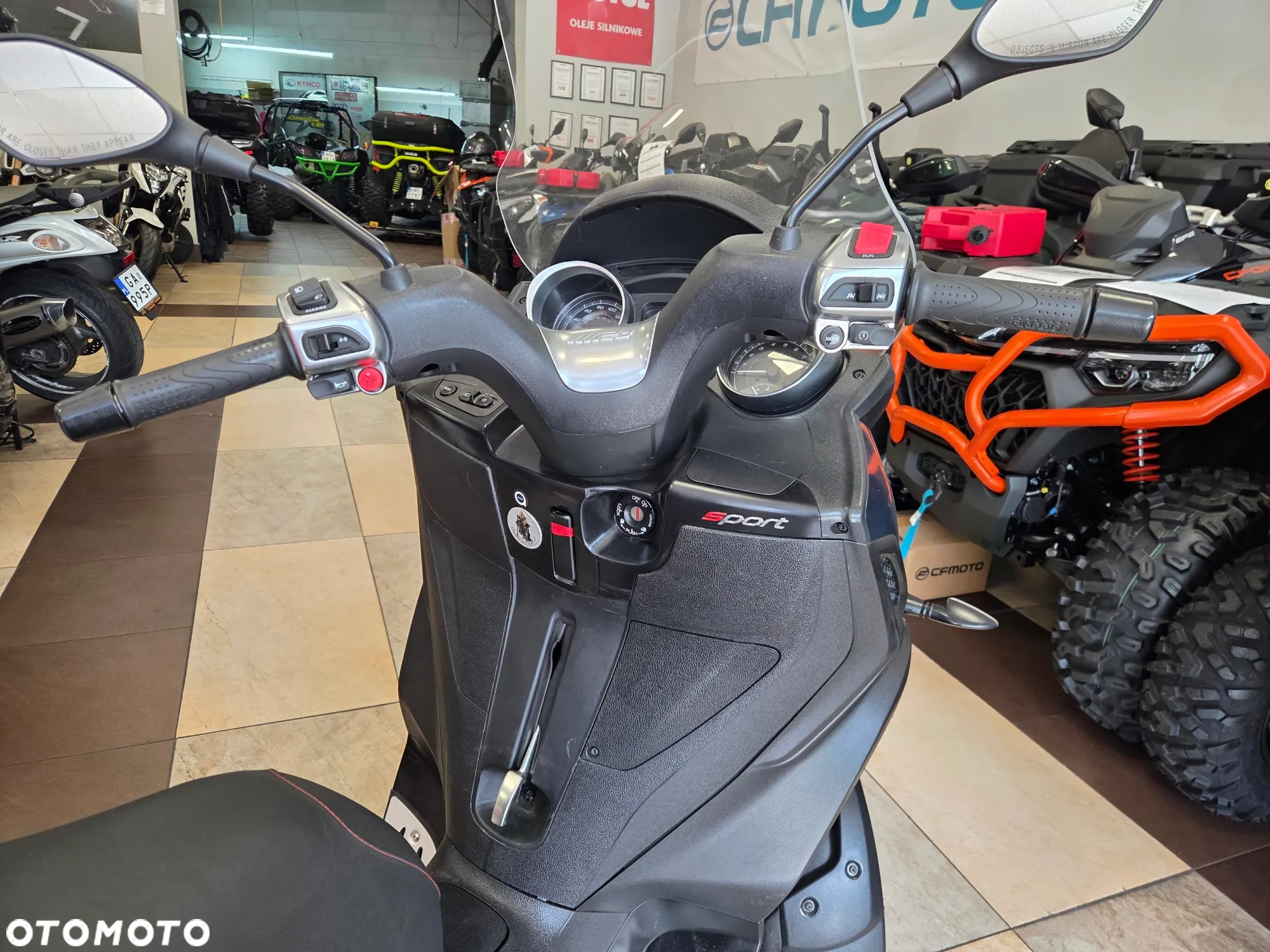 Piaggio MP-3 - 6