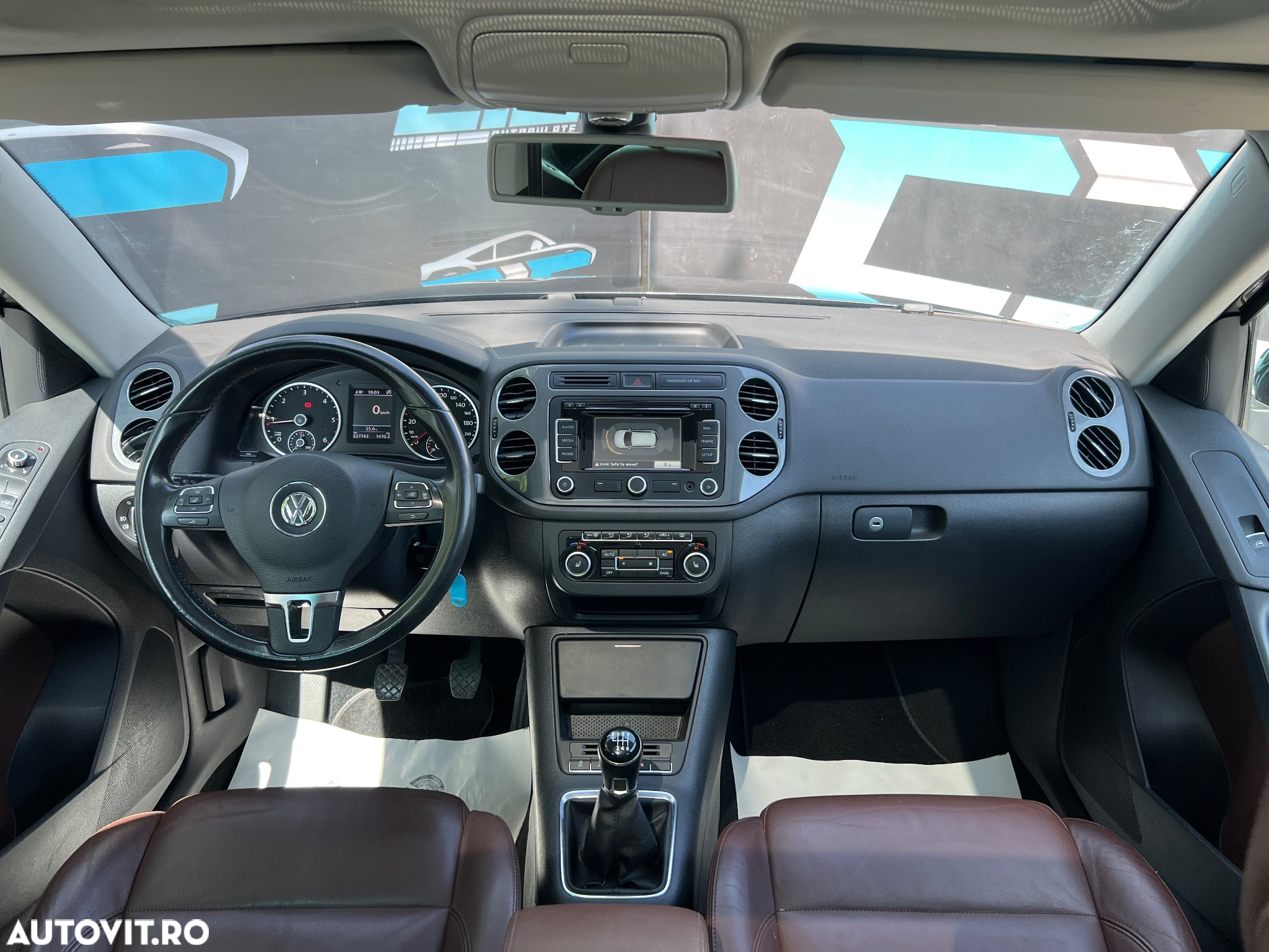 Volkswagen Tiguan 2.0 TDI 4Motion Sport & Style - 7