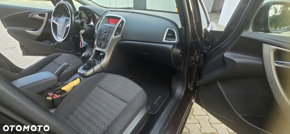 Opel Astra - 10