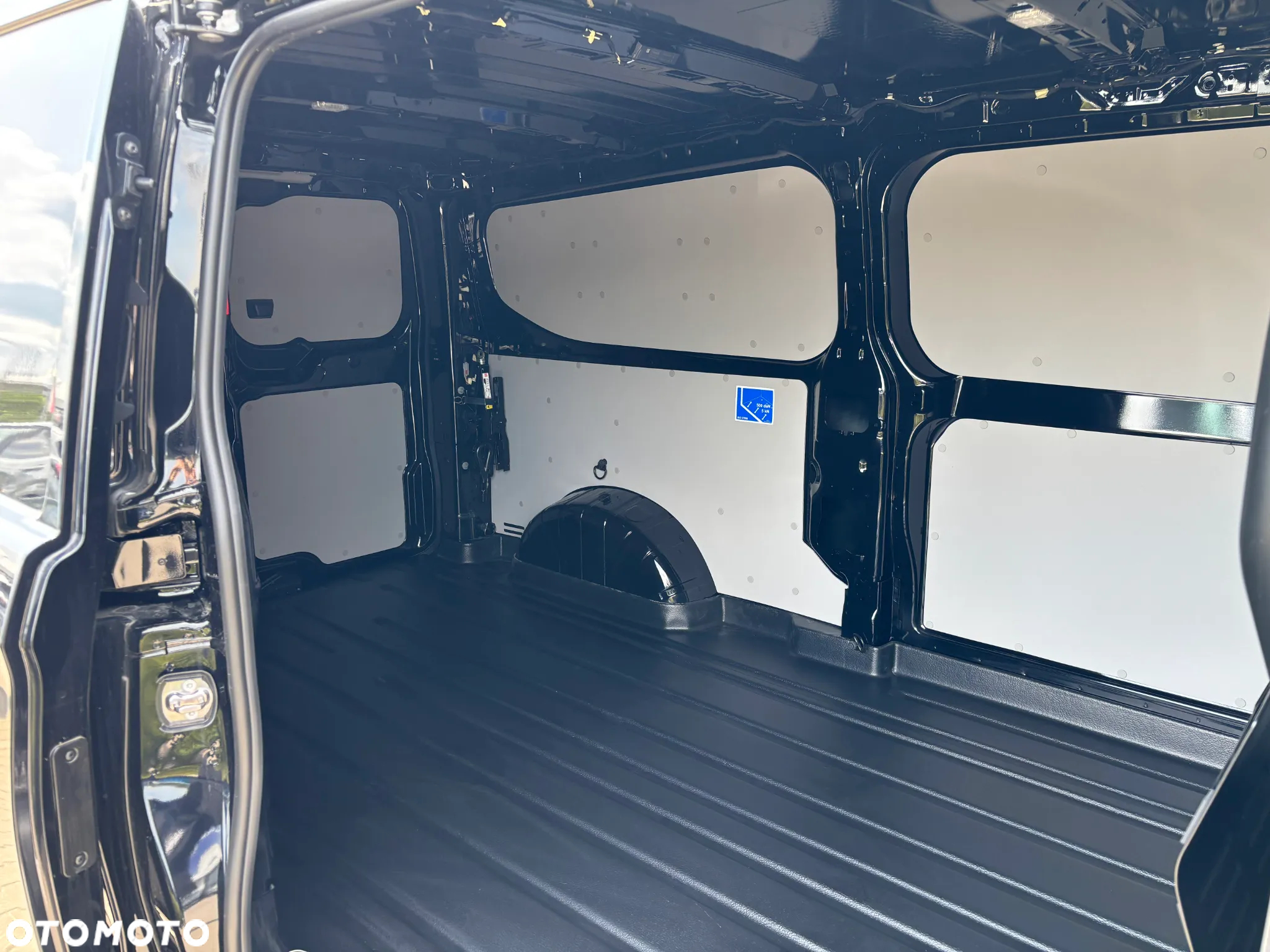 Ford Transit Custom - 11