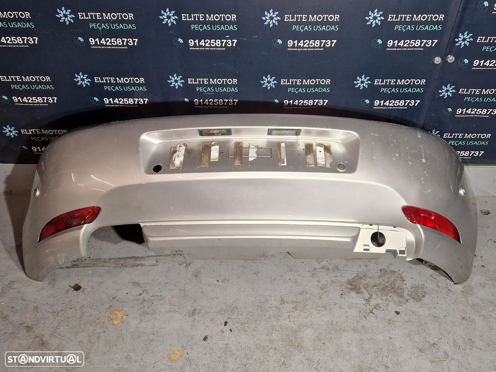 Parachoques traseiro usado ALFA ROMEO GT 1.9 JTD - 2