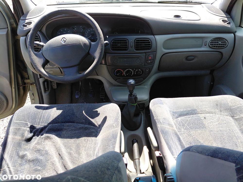 Renault Scenic 1.9 dCi EXpression - 6
