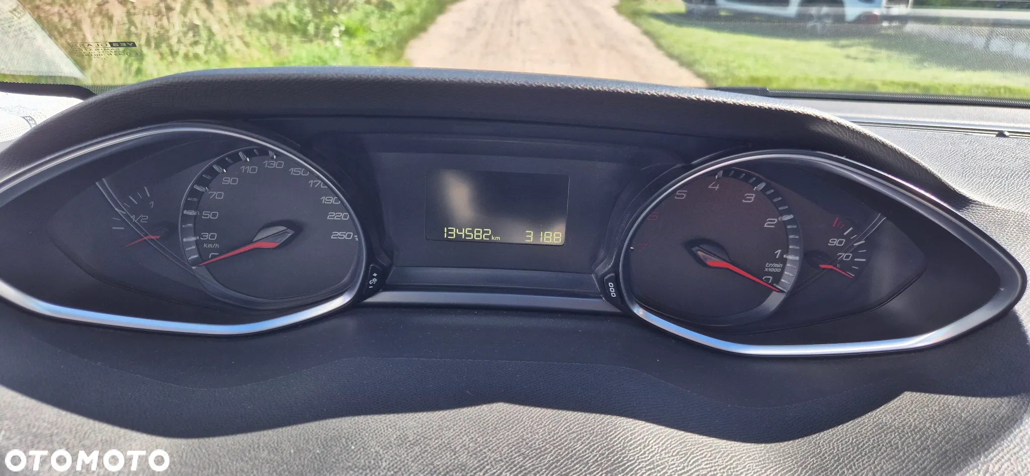 Peugeot 308 SW 1.2 PureTech Allure S&S - 10
