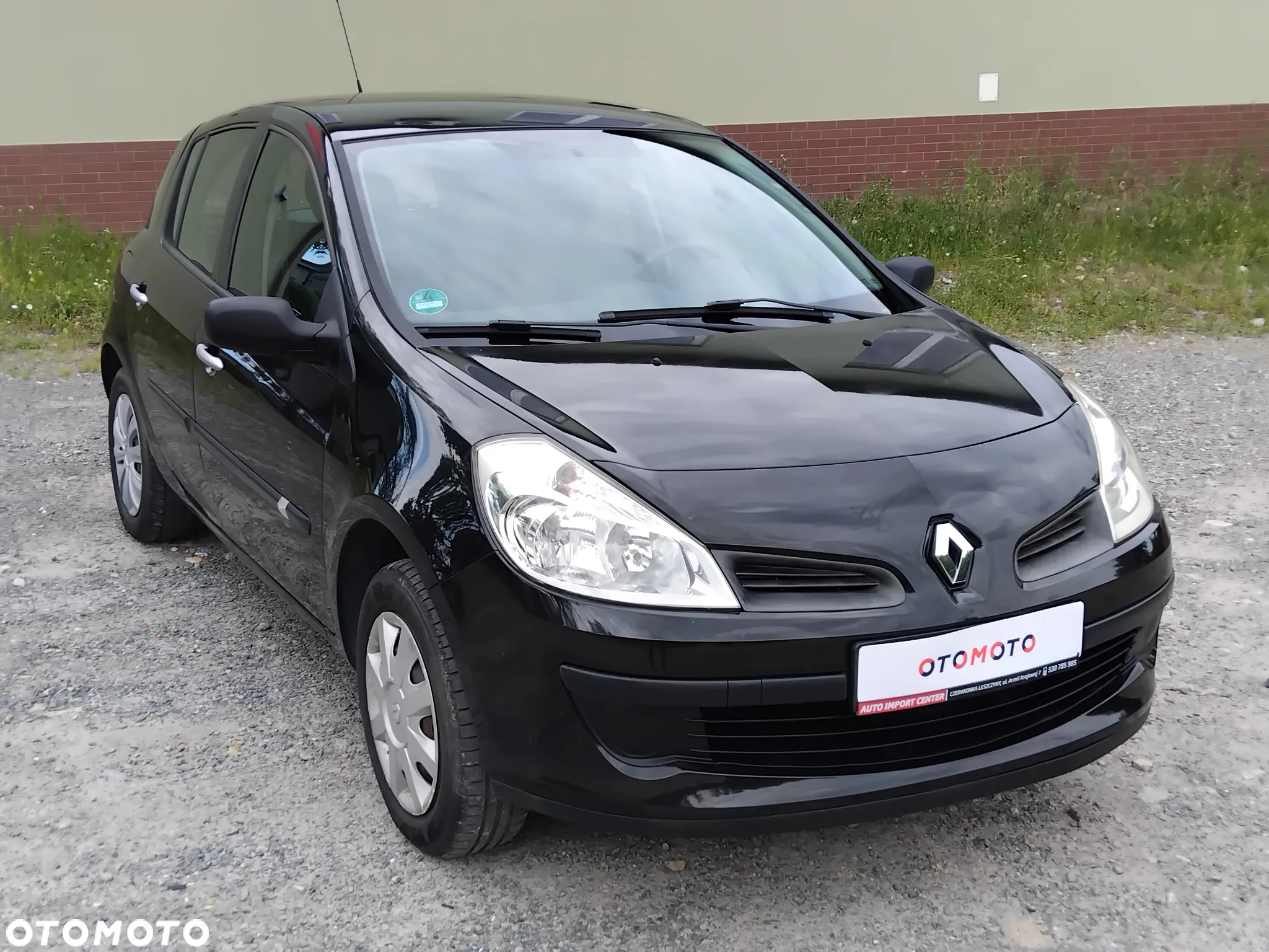 Renault Clio 1.2 16V 75 Expression - 11