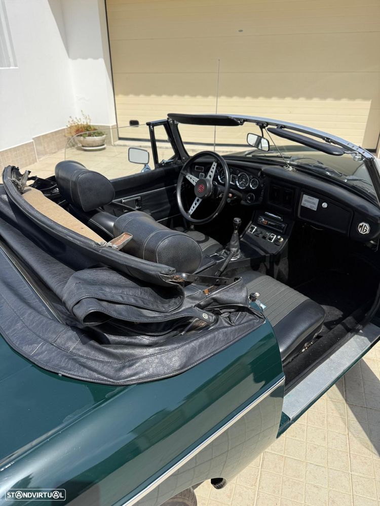 MG MGB - 13
