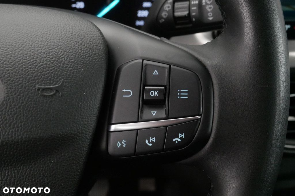 Ford Focus 1.0 EcoBoost Titanium - 26