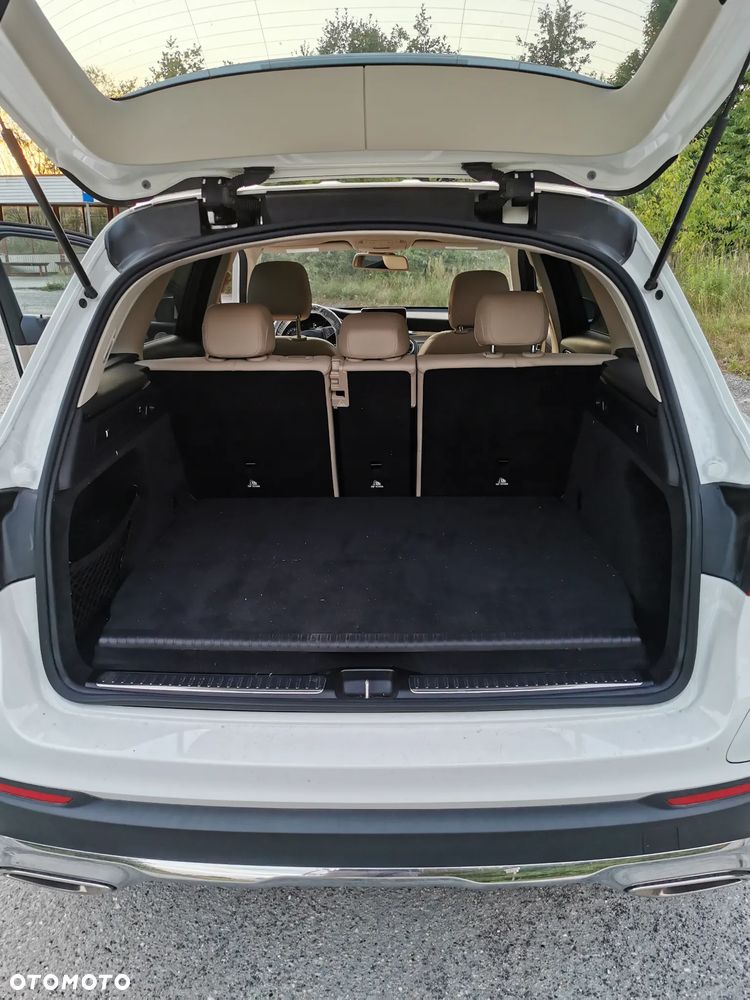 Mercedes-Benz GLC - 27