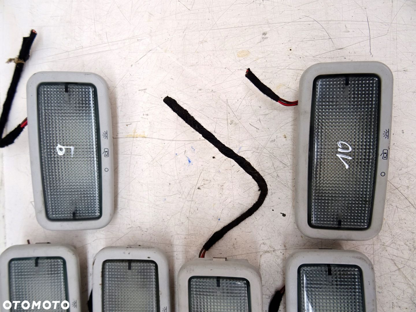 LAMPKA PODSUFITKI KABINY PAKI VW T5 07R 7H0947105A - 4